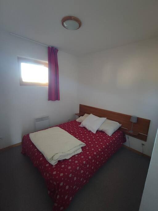 10 Personnes Au Pied Des Pistes -